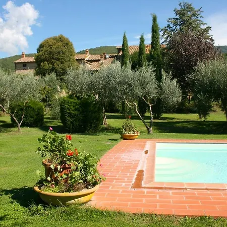 Scanizza Sleeps 6 Pool Wifi T490374 Appartement *